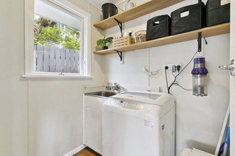 Photo of property in 80 Beazley Avenue, Paparangi, Wellington, 6037
