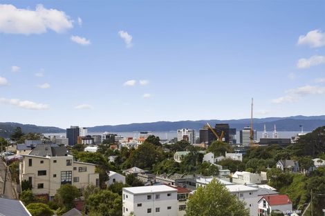 Photo of property in 24u4 Patanga Crescent, Thorndon, Wellington, 6011