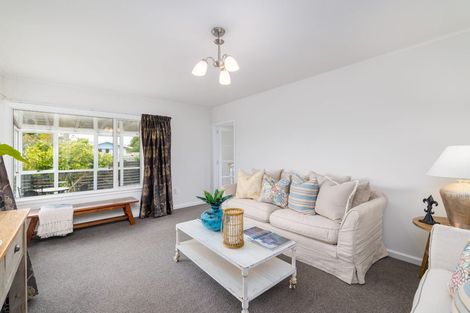 Photo of property in 51 Greendale Avenue, Avonhead, Christchurch, 8042