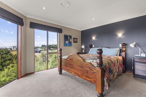 Photo of property in 117 Ruapehu Drive, Fitzherbert, Palmerston North, 4410