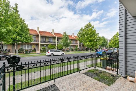 Photo of property in 2/44 Carlos Drive, Flat Bush, Auckland, 2016