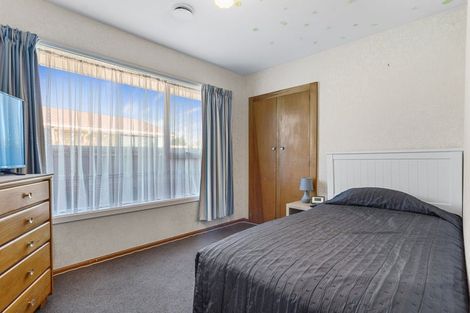 Photo of property in 33 Dunstan Crescent, Hornby, Christchurch, 8042