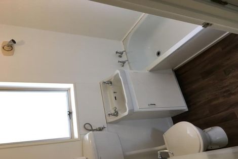 Photo of property in 2/13 Copley Street, New Lynn, Auckland, 0600