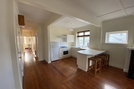 Photo of property in 58f1 Brougham Street, Mount Victoria, Wellington, 6011