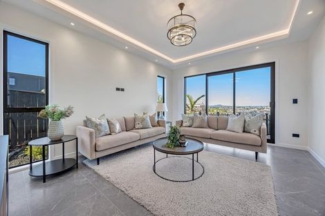 Photo of property in 8 Koheru Place, Long Bay, 0630
