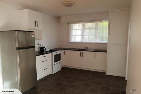 Photo of property in 6 Kaponga Crescent, New Lynn, Auckland, 0600