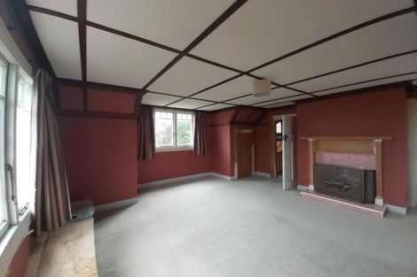 Photo of property in 35 Victoria Street, Hawera, 4610