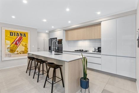 Photo of property in 7 Onekura Street, Red Beach, 0932