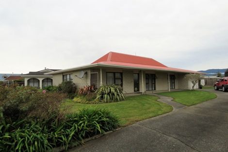 Photo of property in 64 Henley Street, Westport, 7825