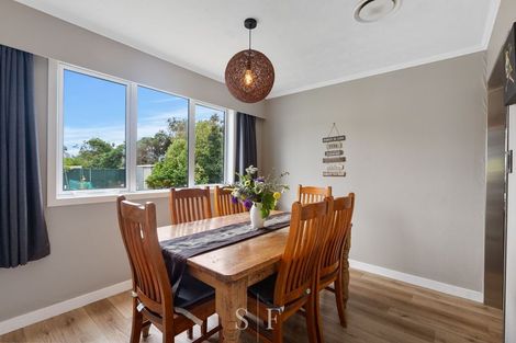 Photo of property in 33 Olive Terrace, Paraparaumu Beach, Paraparaumu, 5032