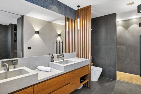 Photo of property in 5 Diamond Lane, Wanaka, 9305