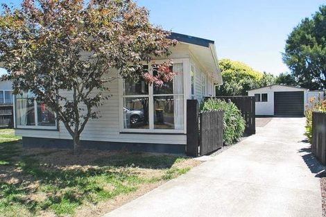 Photo of property in 21 John Gray Street, Papakura, 2110