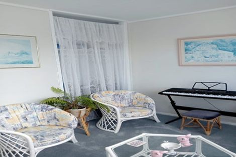 Photo of property in 11 Iredale Road, Hawera, 4610