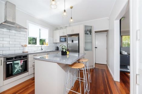 Photo of property in 23a Riserra Drive, Ranui, Auckland, 0612
