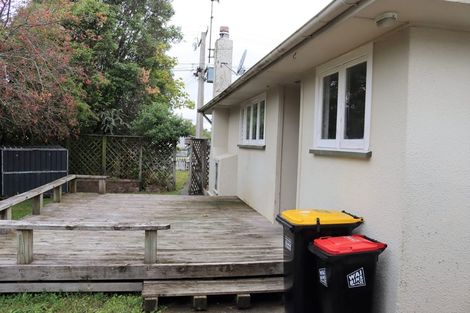 Photo of property in 27 Cambridge Terrace, Masterton, 5810
