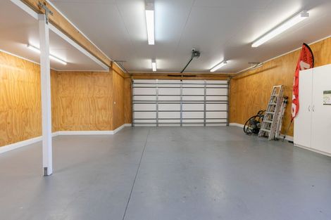 Photo of property in 155 Arataki Road, Havelock North, 4130
