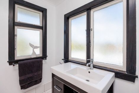 Photo of property in 70 Heretaunga Street, Palmerston North, 4414