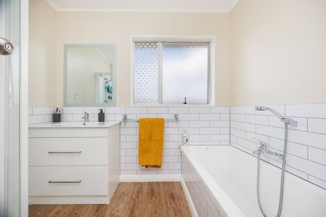 Photo of property in 16 Wyndham Street, Awapuni, Palmerston North, 4412