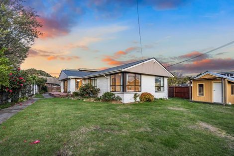 Photo of property in 22 Sevenoaks Drive, Bryndwr, Christchurch, 8053