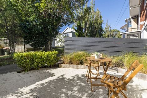 Photo of property in 3/9 Brian Avenue, Forrest Hill, Auckland, 0620
