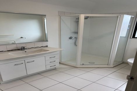 Photo of property in 24 Oakford Close, Riccarton, Christchurch, 8011