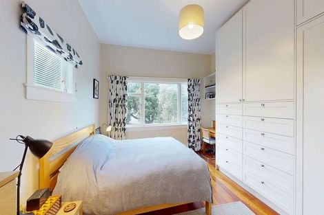 Photo of property in 188 The Parade, Island Bay, Wellington, 6023