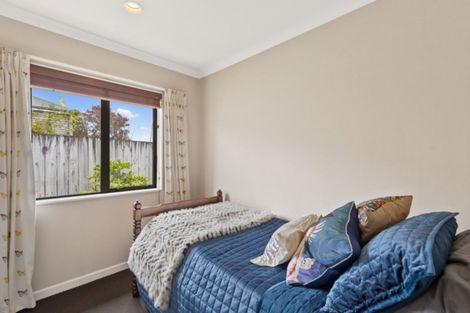 Photo of property in 16 Holford Place, Huntington, Hamilton, 3210