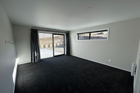 Photo of property in 37 Tomtit Crescent, Lake Hawea, 9382