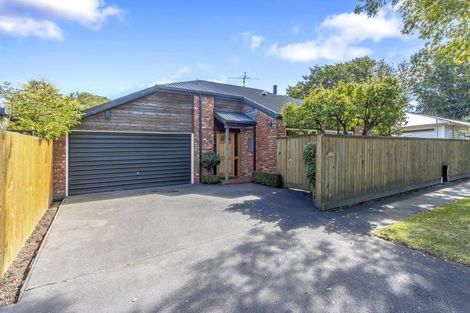 Photo of property in 2/43 Dee Street, St Albans, Christchurch, 8014