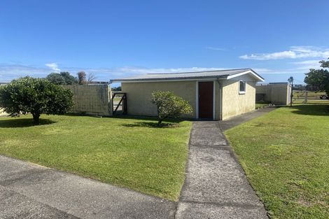 Photo of property in 115 Brougham Street, Westport, 7825