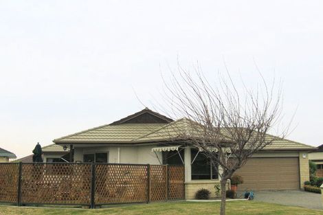 Photo of property in 16 Claridge Place, Taradale, Napier, 4112