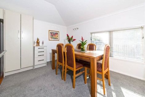 Photo of property in 58 Renata Crescent, Te Atatu Peninsula, Auckland, 0610