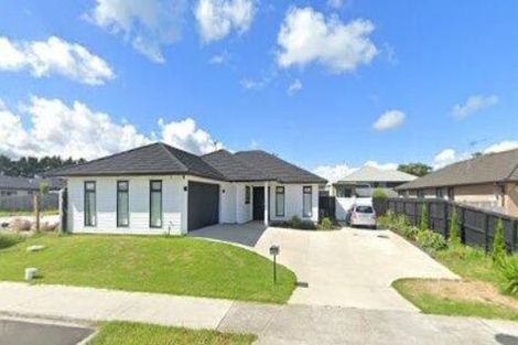 Photo of property in 8 Opouatu Avenue, Glenbrook, 2681