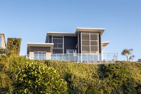 Photo of property in Fitzroy Beach Holiday Park, 1a Beach Street, Fitzroy, New Plymouth, 4312