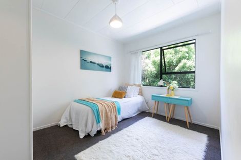 Photo of property in 55 Meadowvale Rise, Titirangi, Auckland, 0604