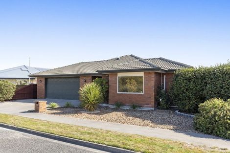 Photo of property in 21 Puhara Avenue, Parklands, Christchurch, 8083