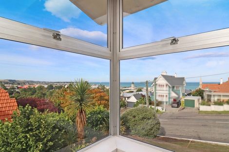 Photo of property in 16 Ure Street, South Hill, Oamaru, 9400