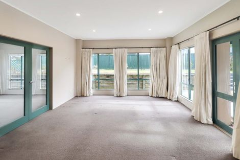 Photo of property in 10 Waverton Terrace, Churton Park, Wellington, 6037