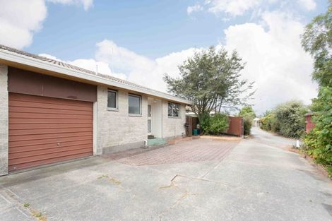 Photo of property in 8 Wanstead Place, Woolston, Christchurch, 8062