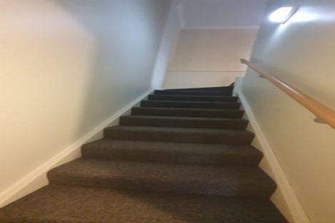 Photo of property in 31 Stewart Drive, Newlands, Wellington, 6037