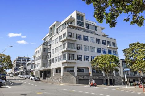 Photo of property in 22 Liardet Apartments, 203/22 Liardet Street, New Plymouth, 4310