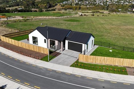Photo of property in 100 Waipunahau Road, Waikanae, 5036