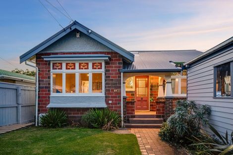Photo of property in 64 Oroua Street, Eastbourne, Lower Hutt, 5013