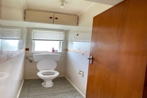 Photo of property in 6 Fairdene Avenue, Henderson, Auckland, 0610