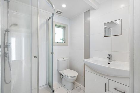 Photo of property in 81 Tiri Road, Tindalls Beach, Whangaparaoa, 0930