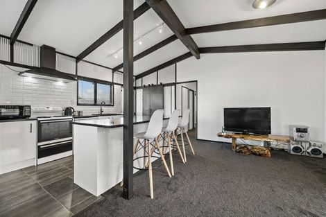 Photo of property in 20 Crosby Road, West Harbour, Auckland, 0618