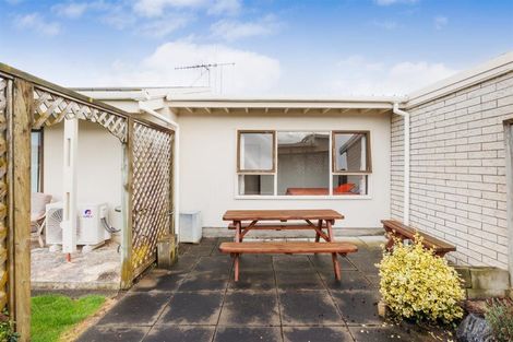 Photo of property in 12a Oxford Street, Marton, 4710