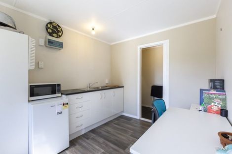 Photo of property in 42 Park Road, Waiuku, 2683