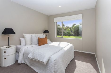Photo of property in 37 Hussey Road, Harewood, Christchurch, 8051