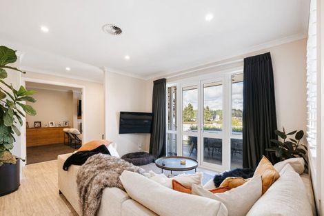 Photo of property in 17 Matepu Crescent, Pyes Pa, Tauranga, 3112